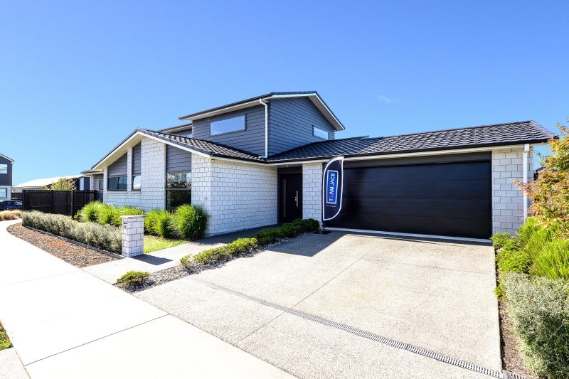 38 Probert Crescent, Chartwell, Hamilton - Carousel 1
