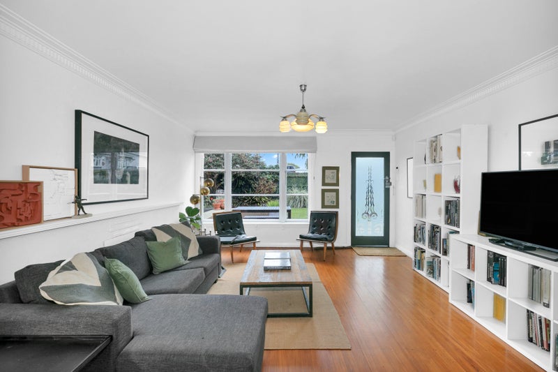 68 Smale Street, Point Chevalier, Auckland - Carousel 2