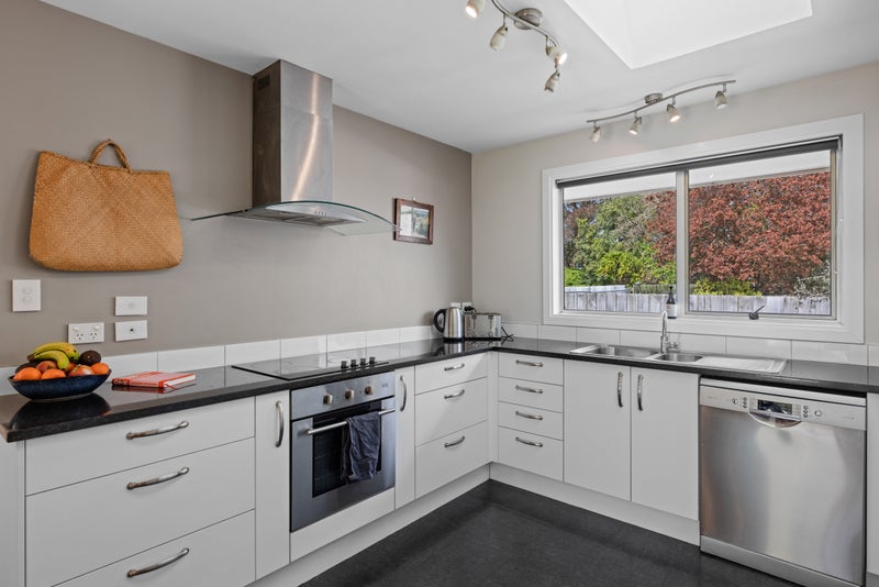 292 Keyes Road, New Brighton, Christchurch - Carousel 2