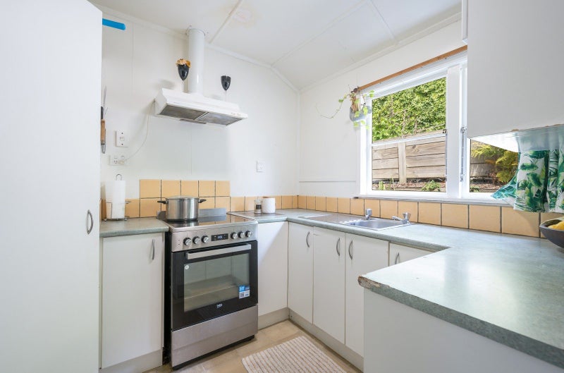 27 Jenner Road, Toi Toi, Nelson - Carousel 2