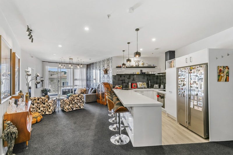 319/107 Thorndon Quay, Pipitea, Wellington - Carousel 2