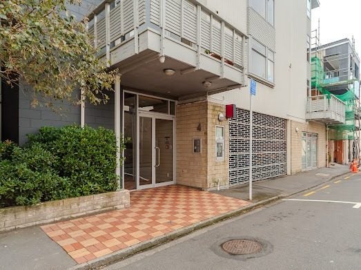 1/4 Frederick Street, Te Aro, Wellington - Carousel 1
