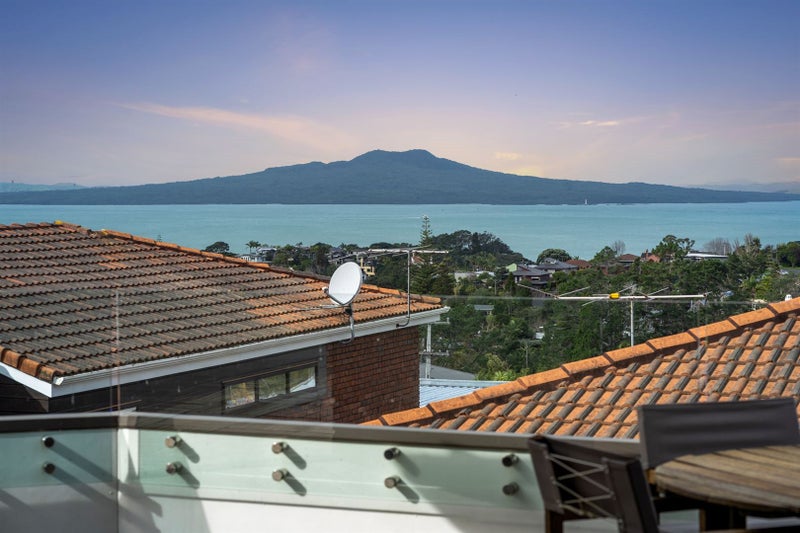 1/65 Aberdeen Road, Castor Bay, Auckland - Carousel 2