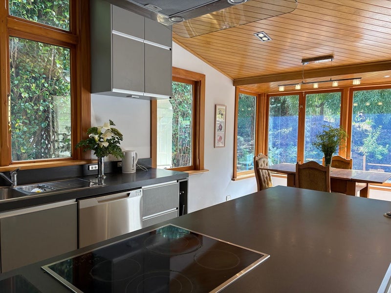 87 Grendon Street, Maori Hill, Dunedin - Carousel 1