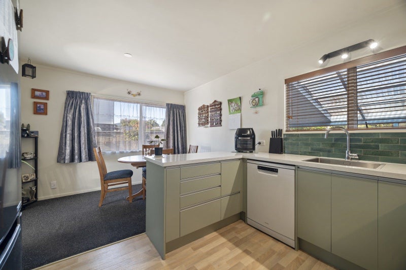 7A Ward Place, Richmond Heights, Taupo - Carousel 2