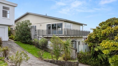 29 City View Grove, Harbour View, Lower Hutt - Carousel 1