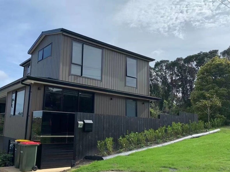 34 Sylvan Avenue, Northcote, Auckland - Carousel 1