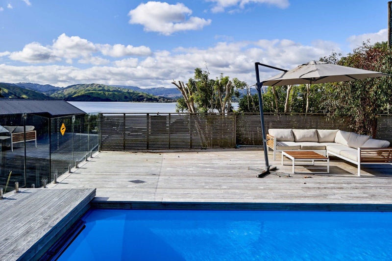 190 Paremata Road, Paremata, Porirua - Carousel 2