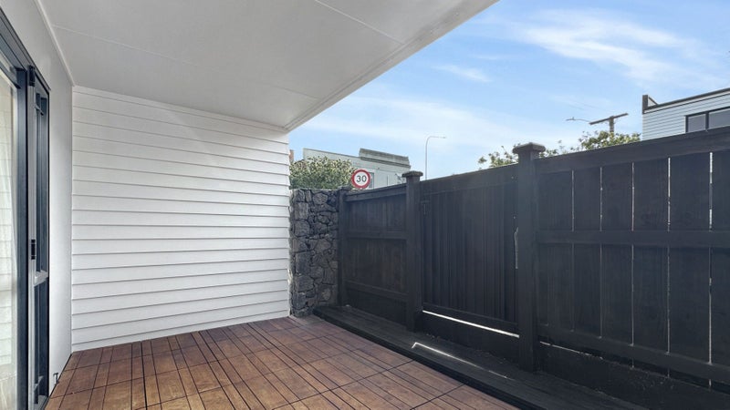 2F Wilton Street, Grey Lynn, Auckland - Carousel 12