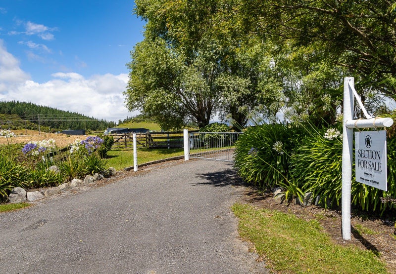 8 Blue Spur Road, Blue Spur, Hokitika - Carousel 1