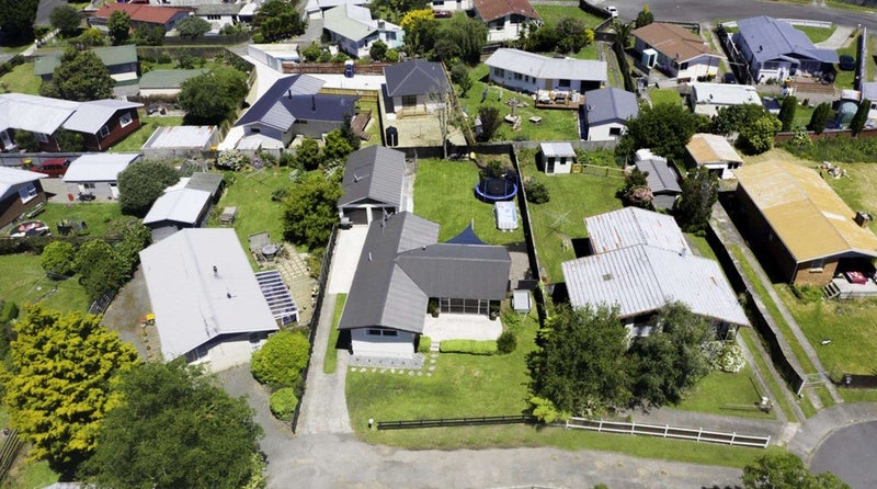 11 Marion Place, Deanwell, Hamilton - Carousel 18