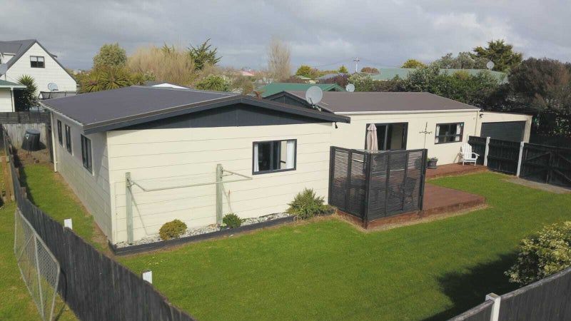 83 Nash Parade, Foxton Beach, Foxton - Carousel 2