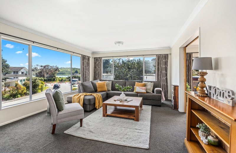 2 Naver Place, Papakowhai, Porirua - Carousel 2