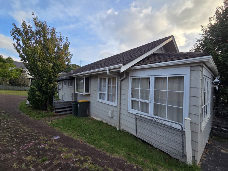 67 Redoubt Road, Goodwood Heights, Auckland - Carousel 1