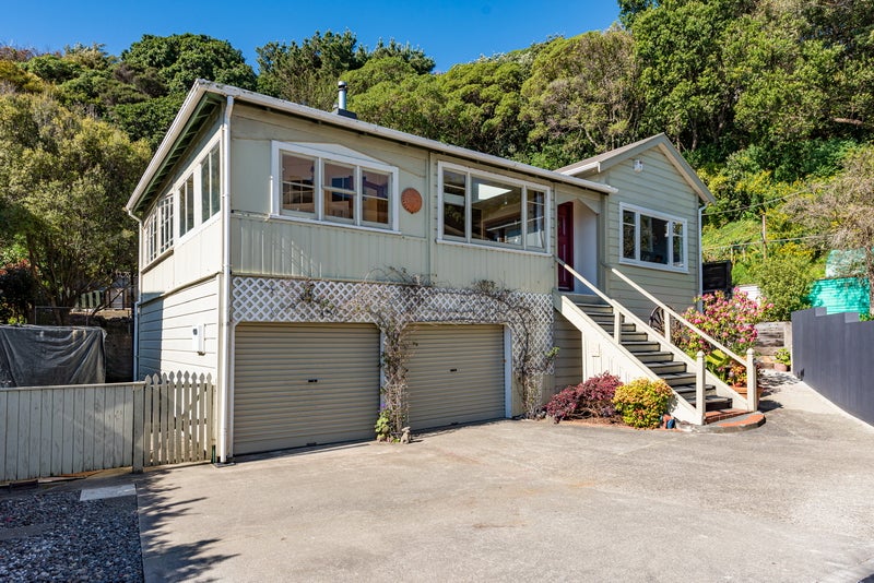 190 St Andrews Road, Plimmerton, Porirua - Carousel 1