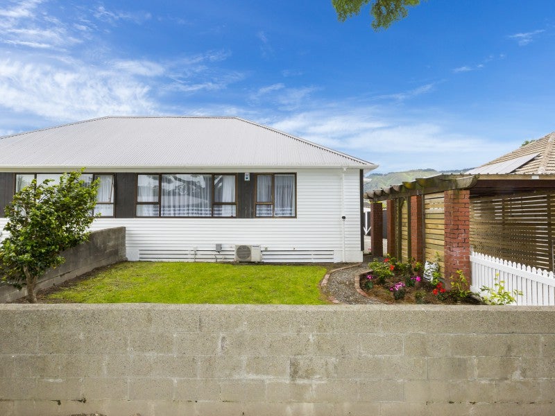 379 Cambridge Terrace, Naenae, Lower Hutt - Carousel 2