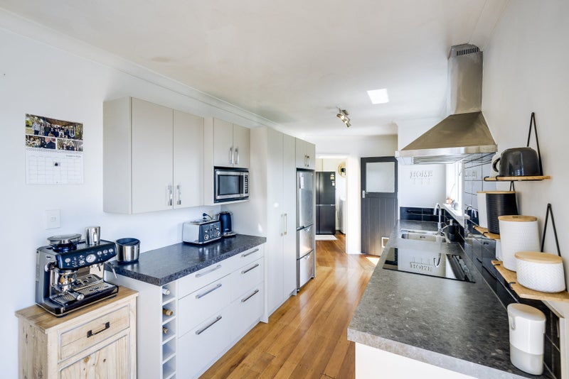 8 Morgan Avenue, Marewa, Napier - Carousel 1