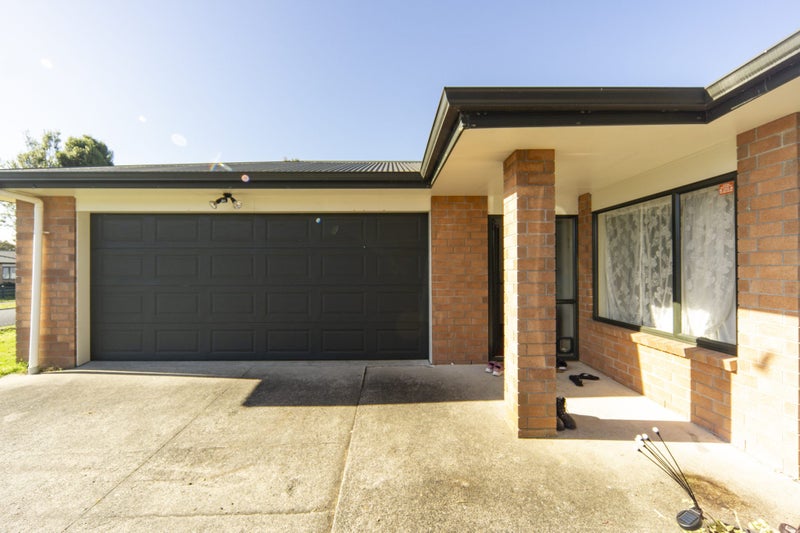 21 Catalina Drive, Melville, Hamilton - Carousel 1