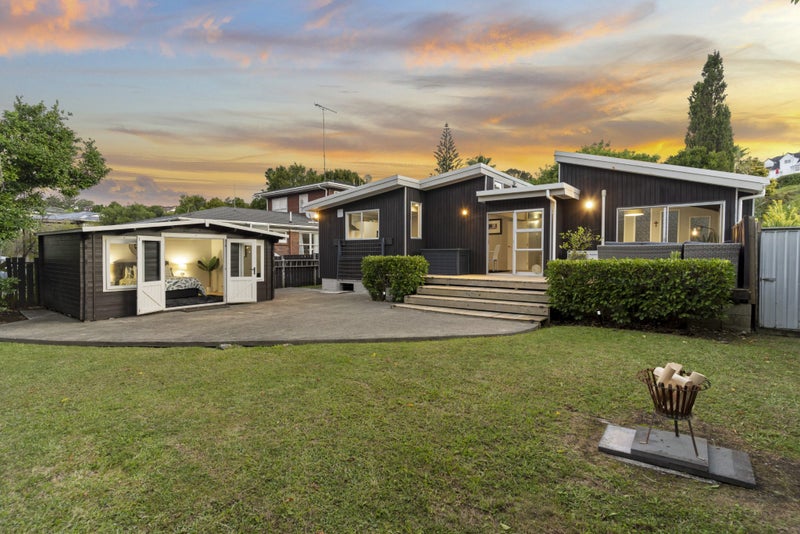 31 Awaruku Road, Torbay, Auckland - Carousel 1