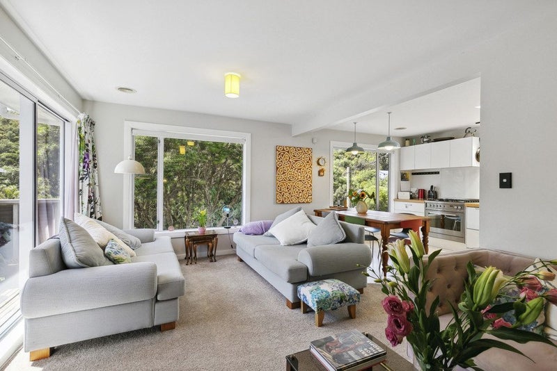77 Happy Valley Road, Owhiro Bay, Wellington - Carousel 1