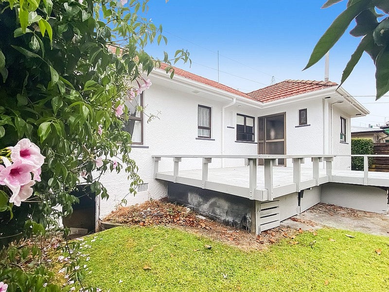 9 Pooles Road, Greerton, Tauranga - Carousel 1