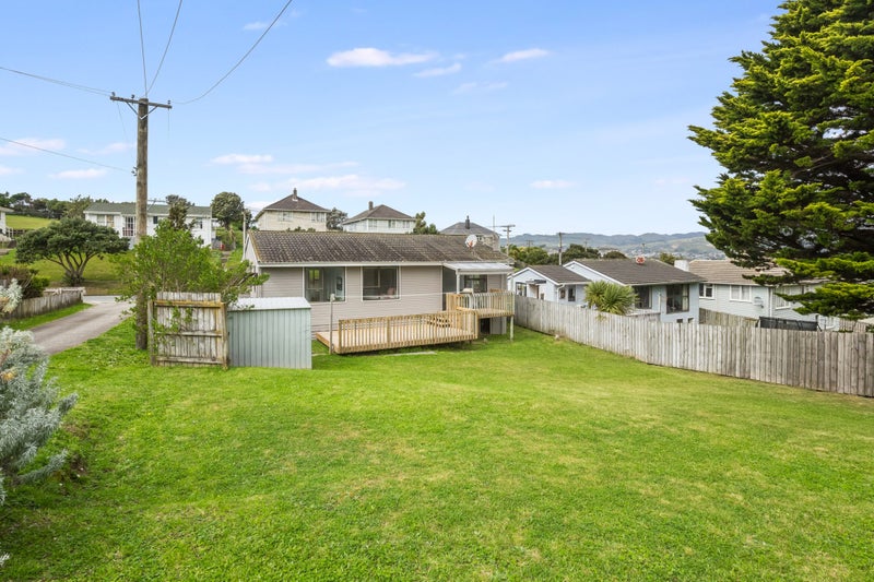 18 Taupiri Crescent, Titahi Bay, Porirua - Carousel 20