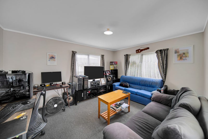 1/65 Etherton Drive, Weymouth, Auckland - Carousel 2