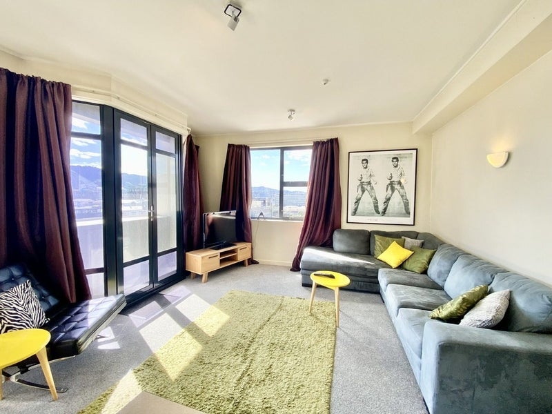 5F/16 Kent Terrace, Mount Victoria, Wellington - Carousel 2