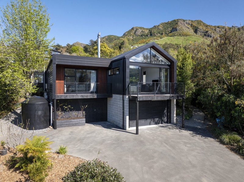 8 Merlincote Crescent, Governors Bay, Lyttelton - Carousel 31