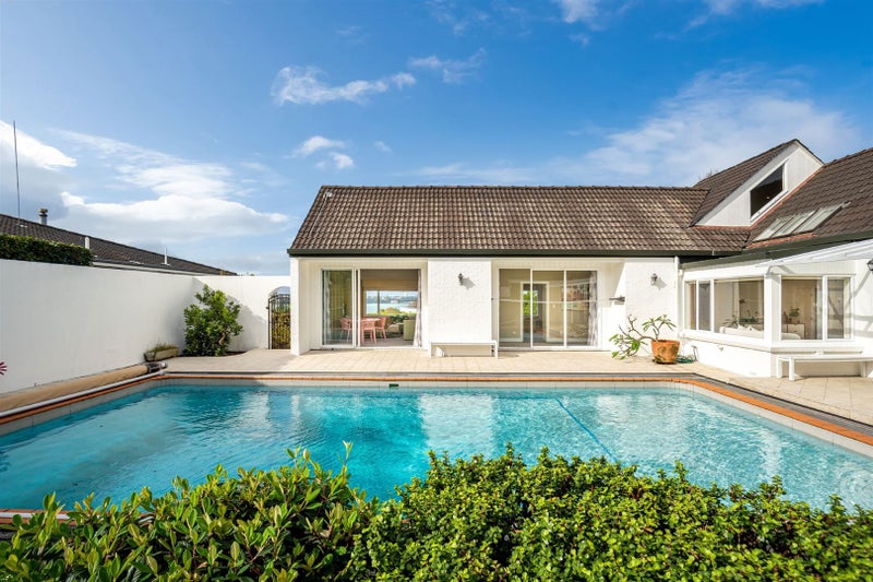 11 McBreen Avenue, Northcote, Auckland - Carousel 2