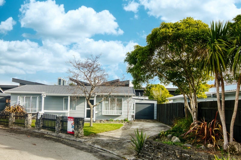 3 Coromandel Court, Roslyn, Palmerston North - Carousel 1