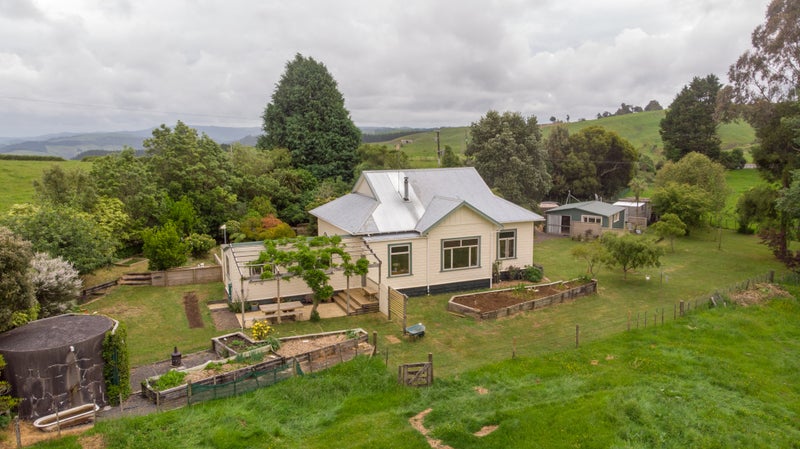 466 Pekanui Road, Puketotara - Carousel 1