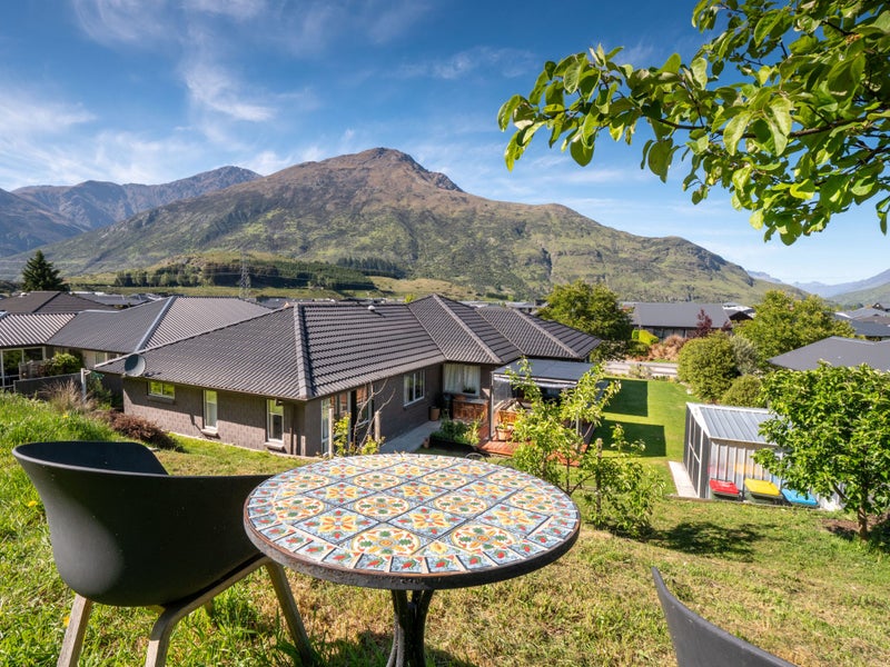 25 Banbury Terrace, Lower Shotover, Queenstown - Carousel 1