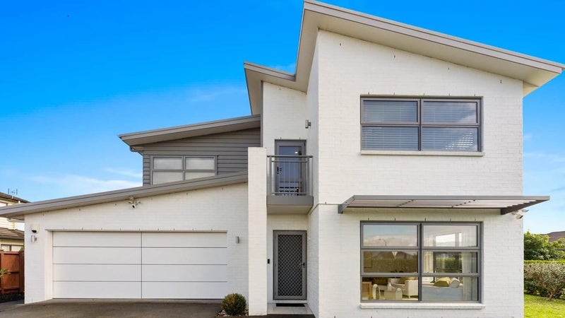 7 Kabardin Street, Karaka, Papakura - Carousel 1