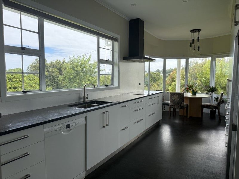 55 Pohutukawa Place, Bell Block, New Plymouth - Carousel 2