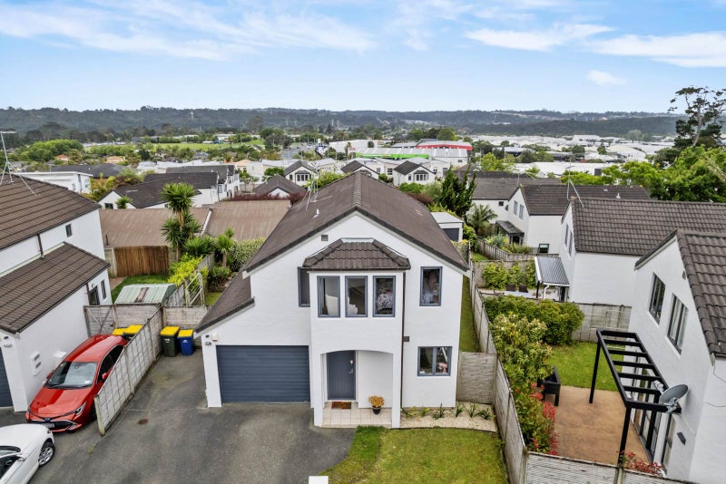 3/64 Schnapper Rock Road, Schnapper Rock, Auckland - Carousel 1