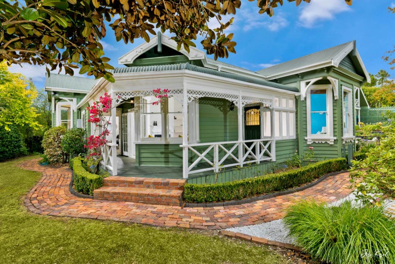 17 Manon Crescent, Greenhithe, Auckland - Carousel 2