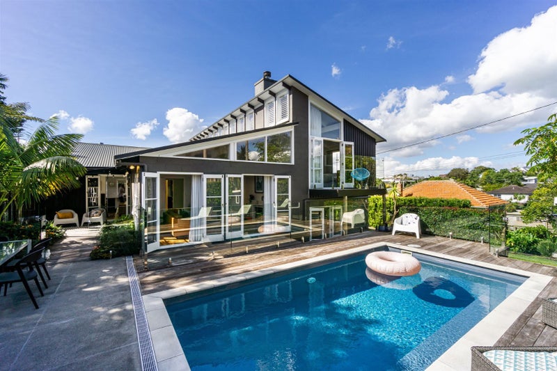 194B Queen Street, Northcote Point, North Shore City - Carousel 1