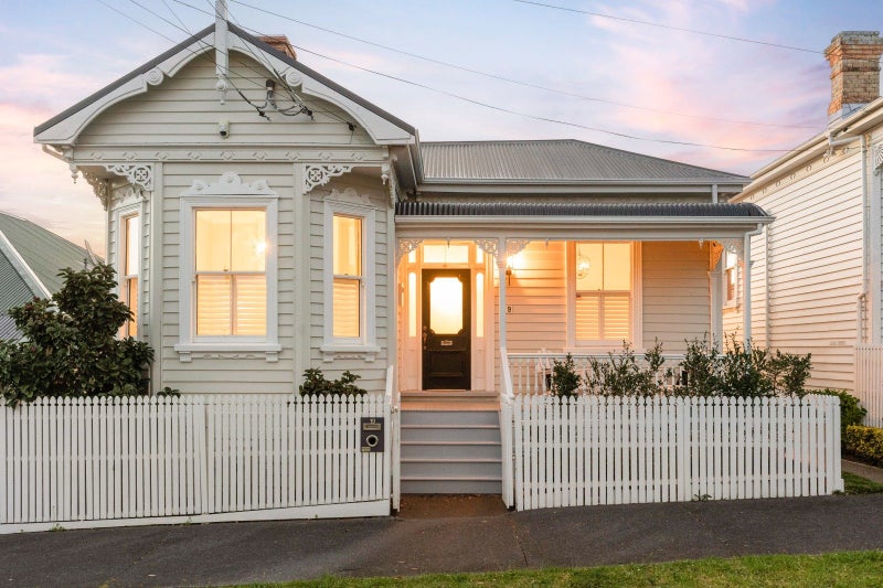 19 Chamberlain Street, Grey Lynn, Auckland - Carousel 1