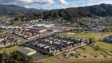 14 Te Ara o Ralph Olsen, Wainuiomata, Lower Hutt - Carousel 1