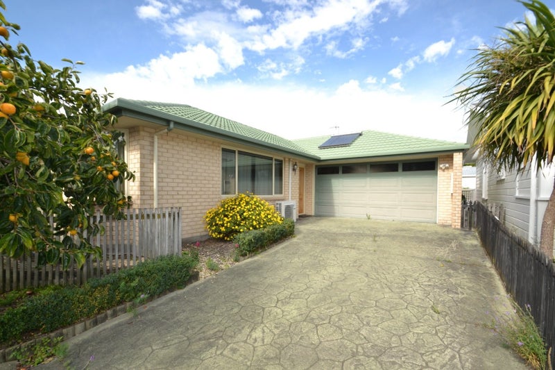 66 Cambria Street, The Wood, Nelson - Carousel 1