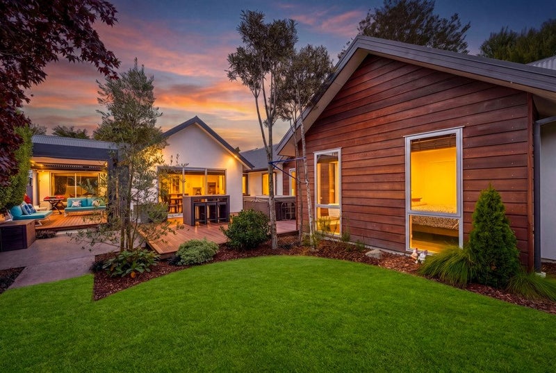 3 Bluestone Drive, Parklands, Christchurch - Carousel 1