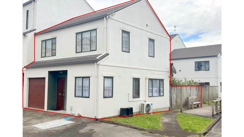 28/12 Ambrico Place, New Lynn, Auckland - Carousel 1