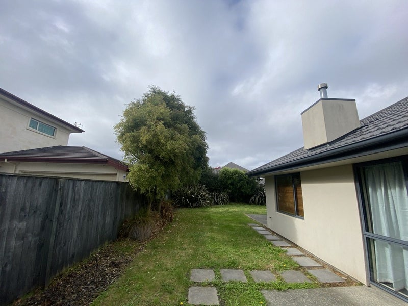 11 Annaby Drive, Northwood, Christchurch - Carousel 17
