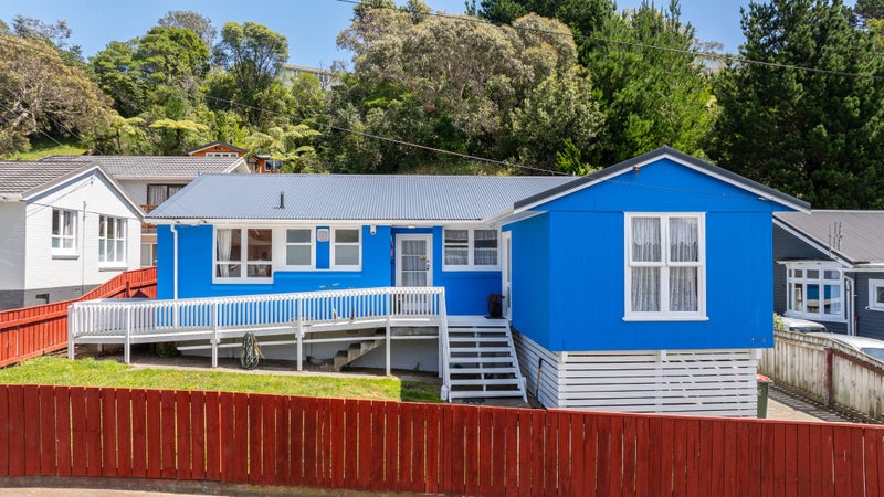 189 Sievers Grove, Cannons Creek, Porirua - Carousel 1