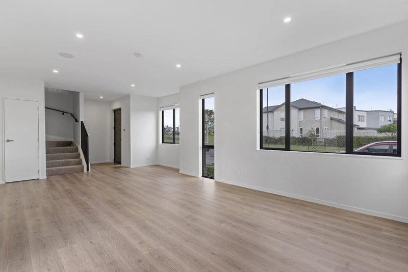 18 Gosper Road, Takanini, Auckland - Carousel 2