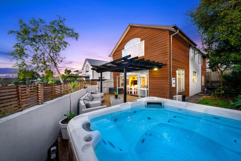 52B James Laurie Street, Henderson, Auckland - Carousel 2