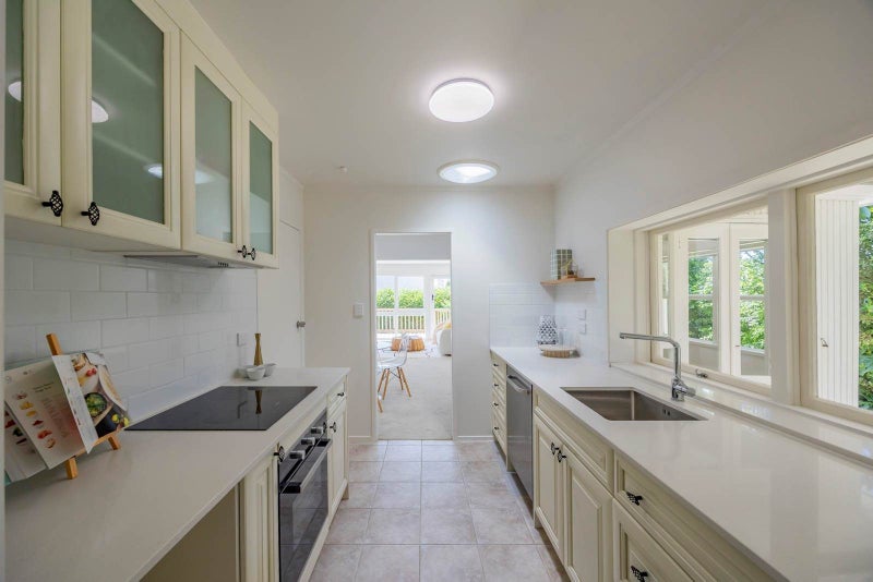 2/89 Diana Drive, Glenfield, Auckland - Carousel 1