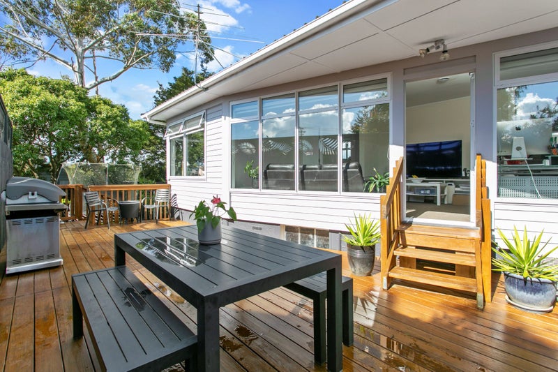 2/4 Tahatai Street, Otahuhu, Auckland - Carousel 2