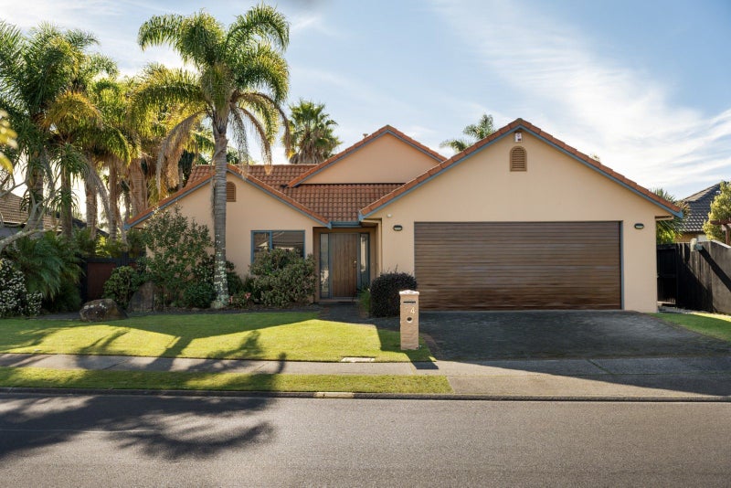 34 Kahira Crescent, Papamoa Beach, Papamoa - Carousel 1